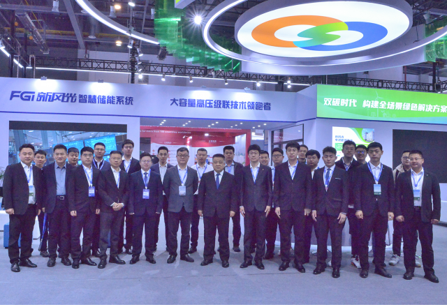 火爆亮相！新風(fēng)光龍年首展點亮“錢塘江畔”