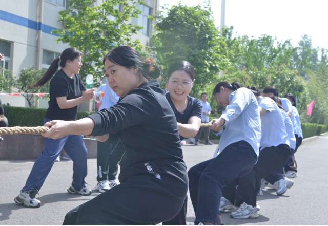 迎五一，展風(fēng)采——新風(fēng)光第二十一屆春季運(yùn)動會召開